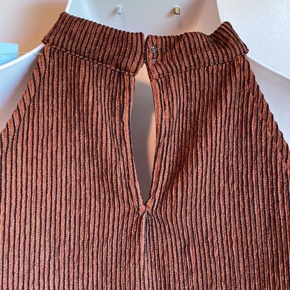 Ann Taylor top  - Picture 5 of 7